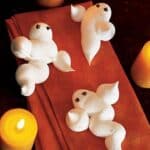 meringue ghosts on a halloween party table